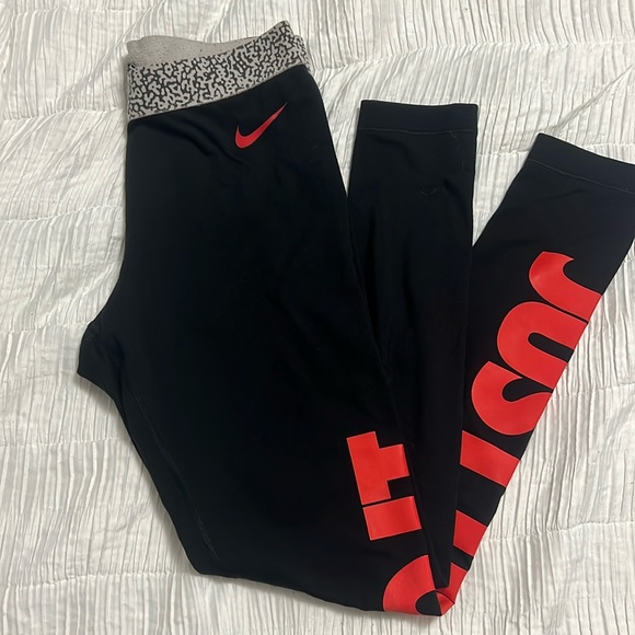 Nike leggings - Picture 1 of 3
